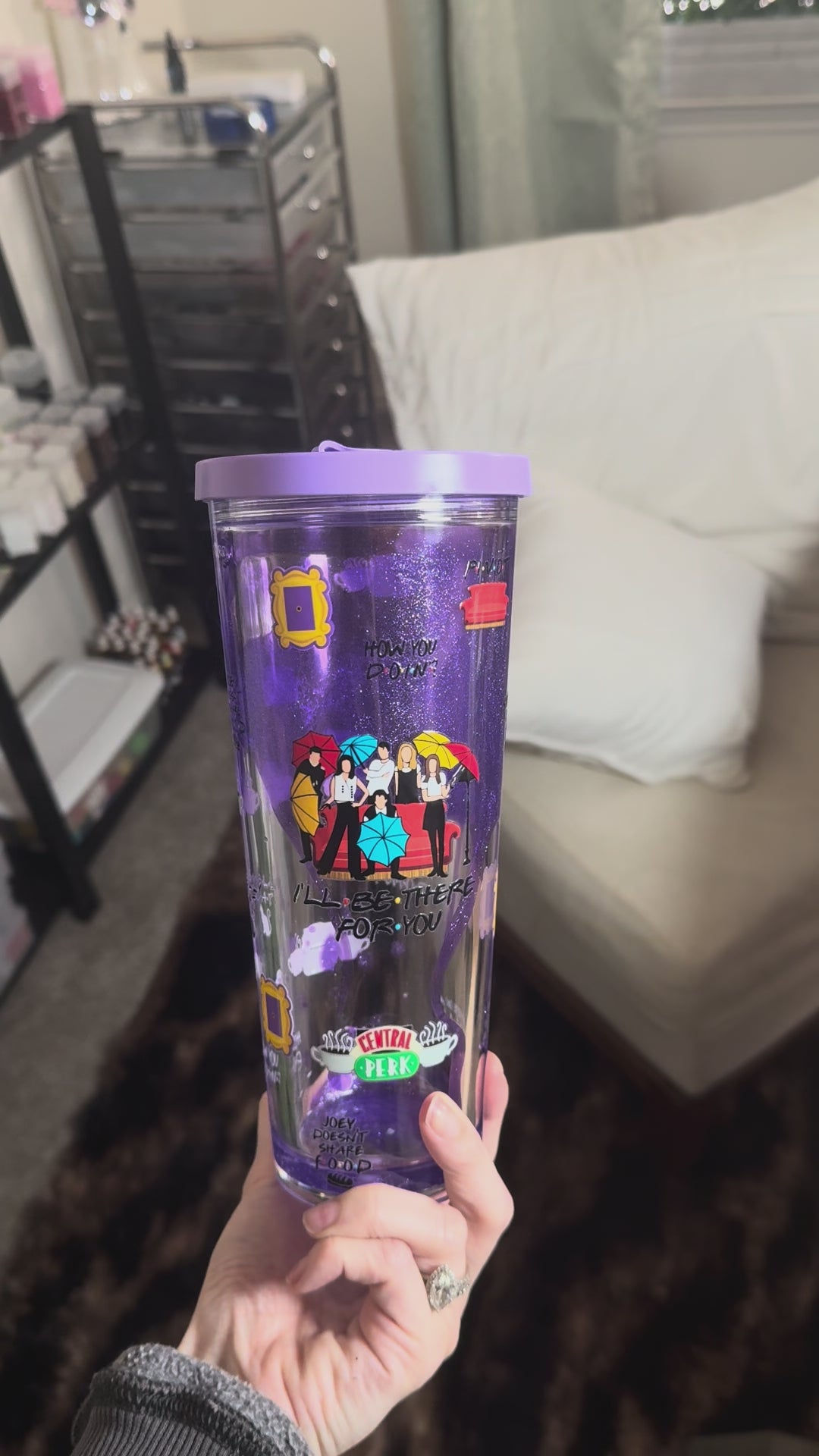 Friends 24 oz